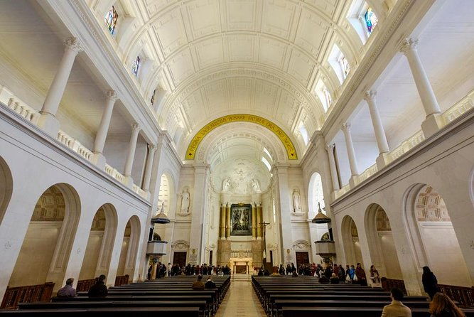 small-group2-6pax-lisbon-to-obidosfatimanazare-private-tour