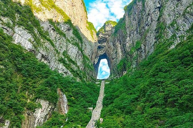 Small Group:3-Day Zhangjiajie Tianmen Mountains Discovery Tour - Introduction