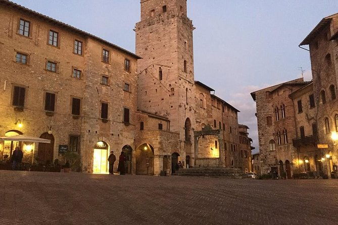 small-intimate-group-san-gimignano-two-wine-tours-with-lunch-2