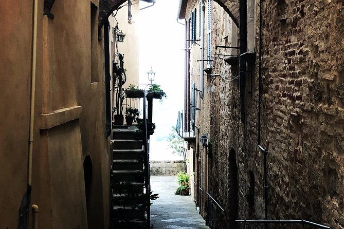 small-intimate-group-san-gimignano-two-wine-tours-with-lunch
