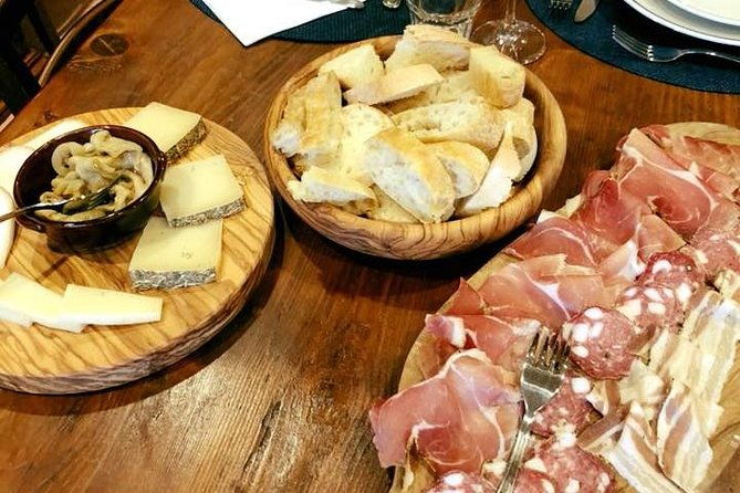 small-intimate-group-san-gimignano-two-wine-tours-with-lunch