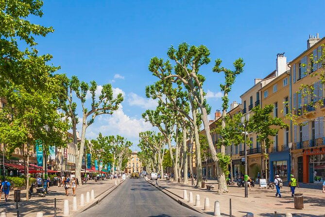 small-versailles-of-provence-calissons-tasting-marseille-port