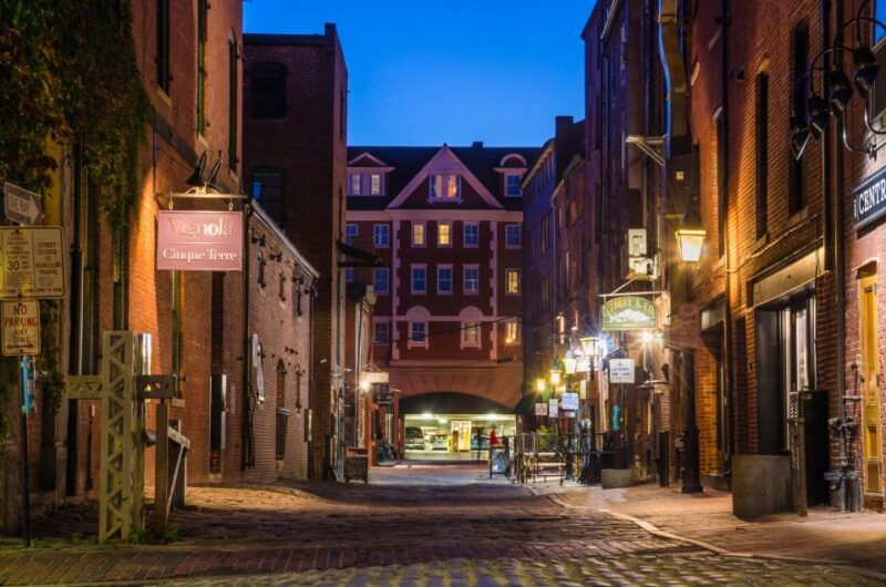 smartphone-old-port-portland-me-audio-walking-tour-app-gps