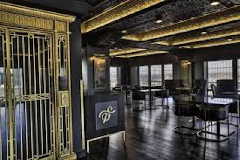 smith-tower-the-views-the-history-and-the-cocktails