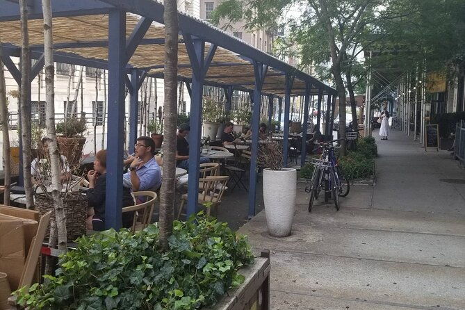 snack-attack-nyc-text-message-guided-private-food-walking-tour