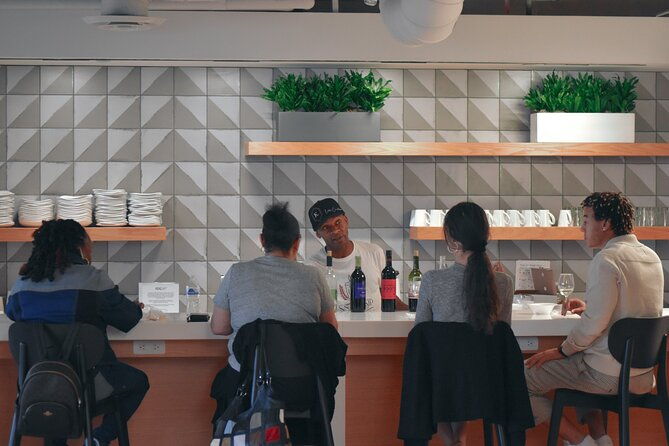 snack-sip-and-pour-candle-experience-in-los-angeles