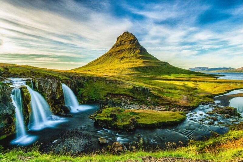 snaefellsnes-peninsula-and-kirkjufell-small-group-tour