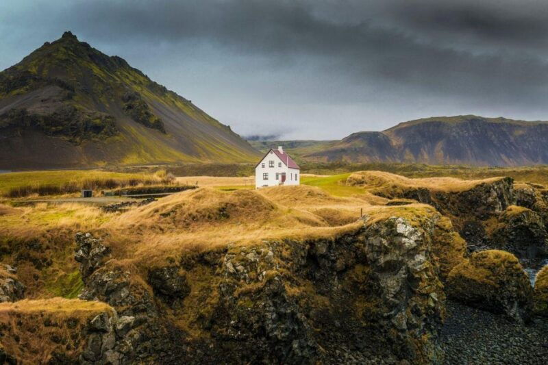 snaefellsnes-peninsula-and-kirkjufell-small-group-tour