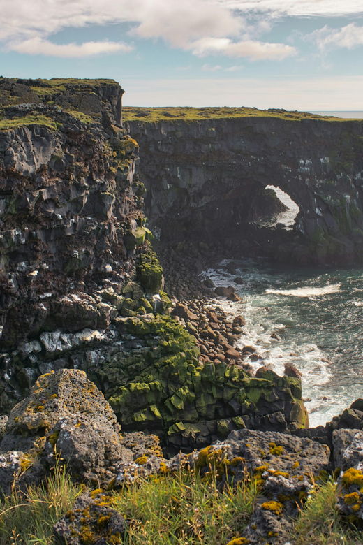 snaefellsnes-peninsula-vatnshellir-lava-cave-private-tour
