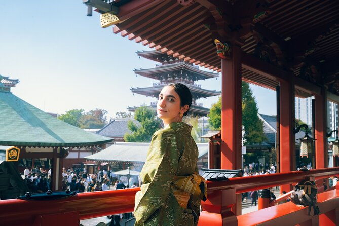 snap-photo-in-new-tokyo