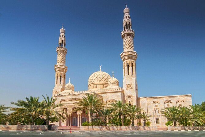 Snapshot Tour of Dubai includes photo stop at Atlantis & Madinath Jumeirah - Key Points