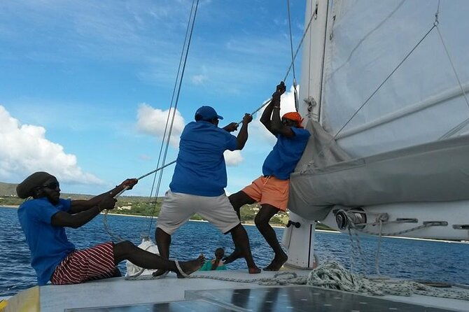 snorkel-lunch-lounge-bluewater-or-snorkel-and-lunch-leeward
