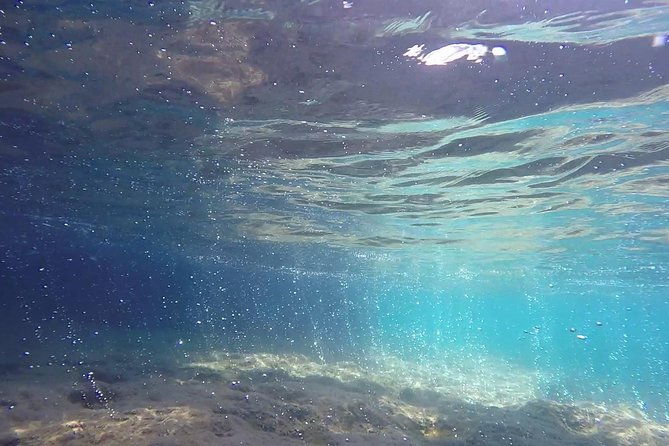 snorkeling-among-the-underwater-caves-of-ischia-ponte