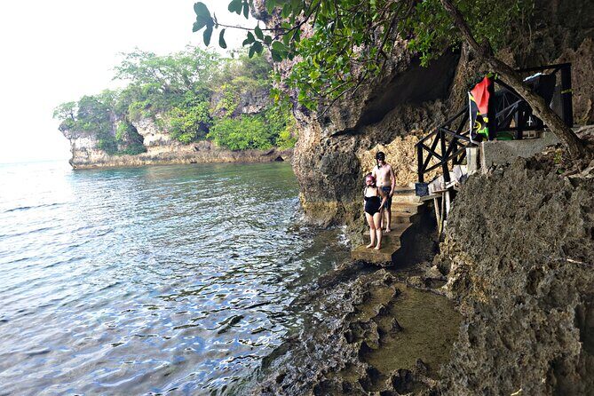 Snorkeling and Relaxing at Pele Island Full Day Tour - Key Points