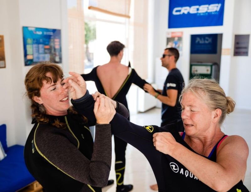 snorkeling-guided-tour-in-beautiful-marathopoli