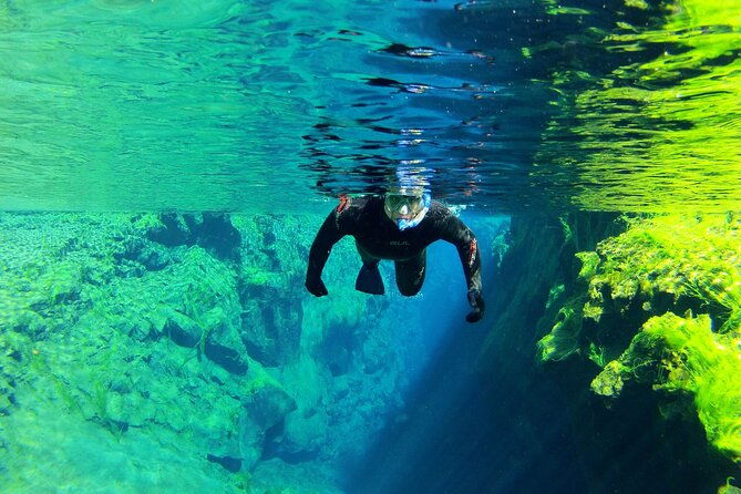 snorkeling-in-silfra-fly-over-iceland-virtual-experience-self-drive