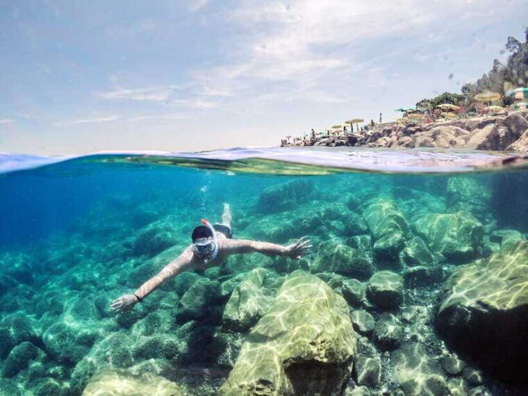 snorkeling-in-unawatuna