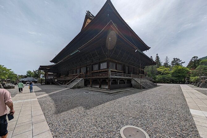 snow-monkey-nagano-one-day-private-tour-with-english-guide
