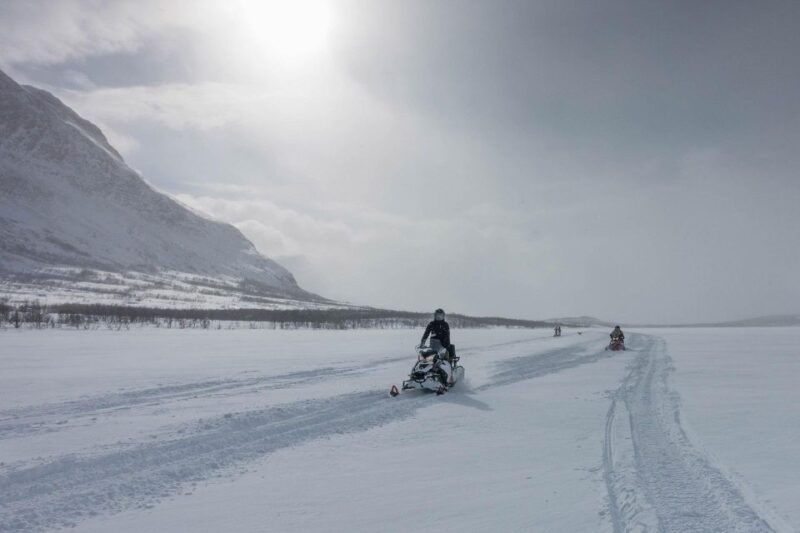 snowmobile-adventure-abisko-shared