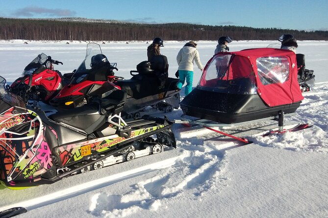 snowmobile-and-ice-fishing-excursion-private-tour-3