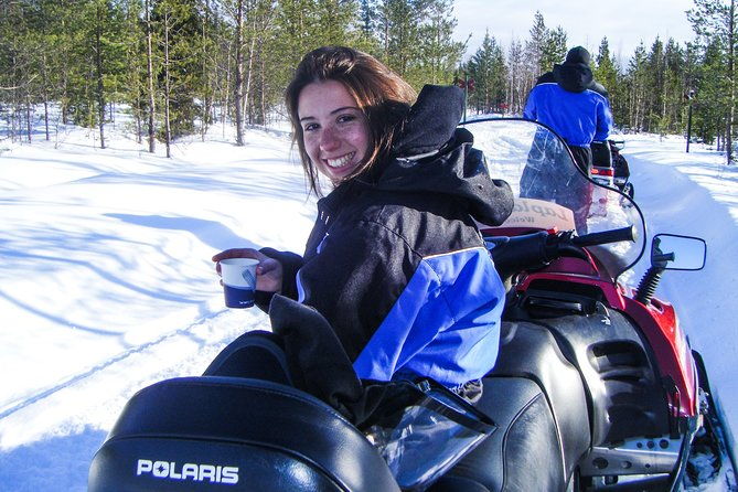 snowmobile-safari-in-the-forest