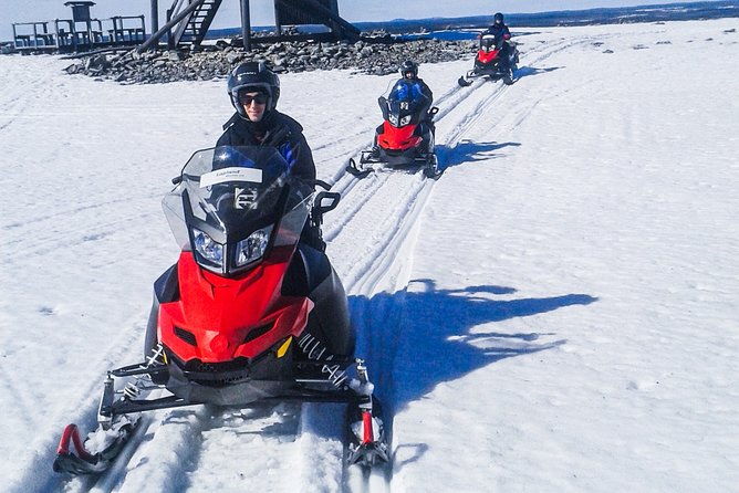 snowmobile-safari-in-the-nature-morning-start