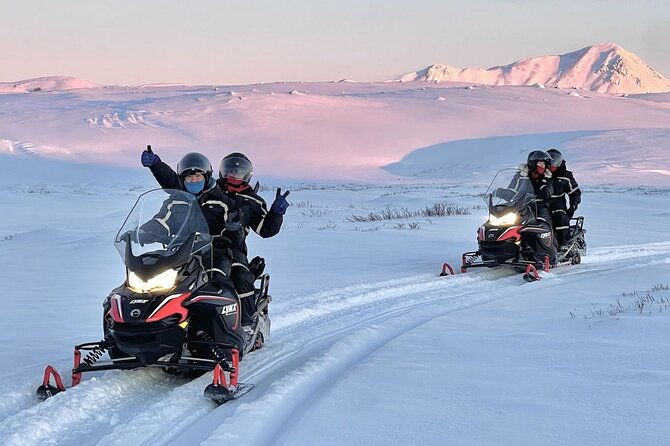 snowmobile-tour-by-lake-myvatn