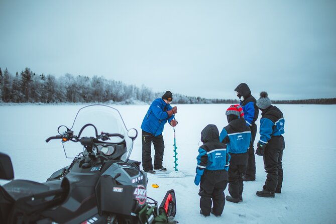 snowmobiling-and-ice-fishing-in-apukka-resort-rovaniemi-2