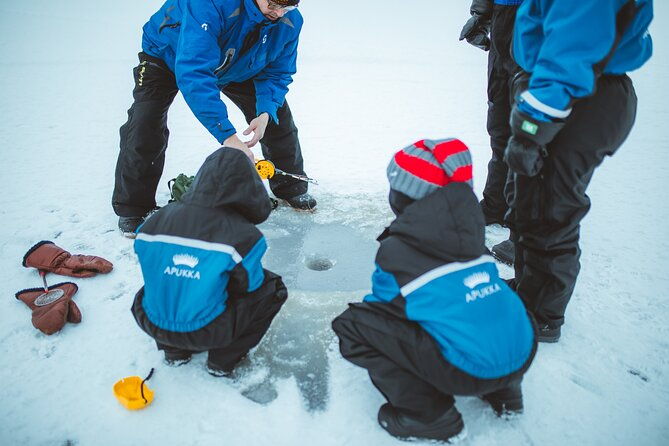 snowmobiling-and-ice-fishing-in-apukka-resort-rovaniemi-2