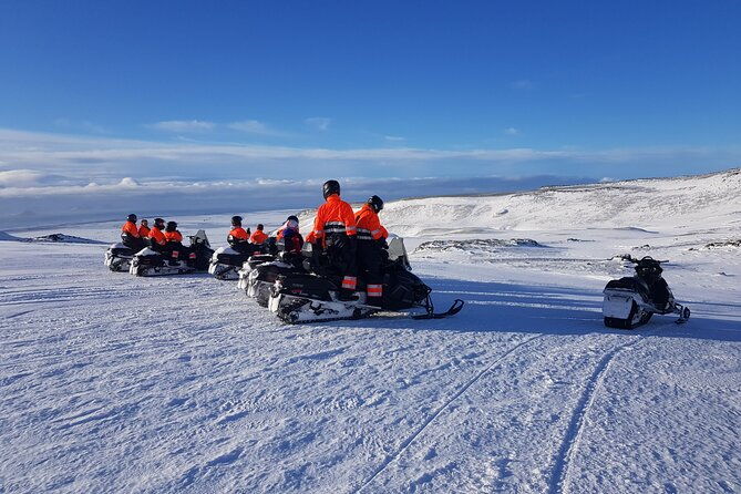 snowmobiling-on-eyjafjallajokull