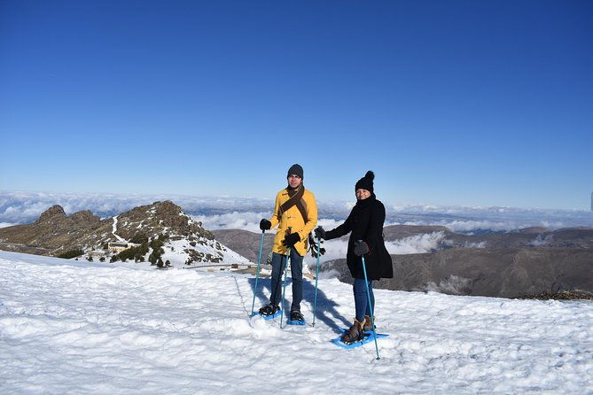 snowshoe-hiking-in-the-sierra-nevada-granada