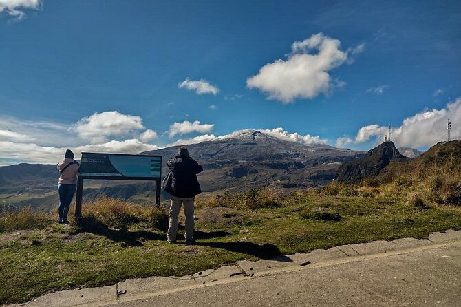 snowy-ruiz-hot-springs-from-manizales
