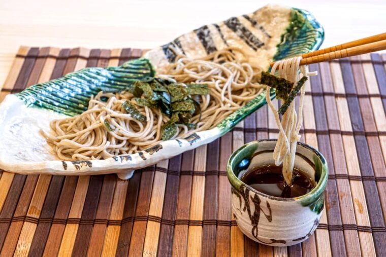 soba-making-experience-use-the-big-soba-knife