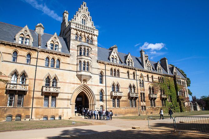Social Distancing Specialised Oxford University Walking Tour With Student Guides - Final Thoughts: Who Should Book This Tour?