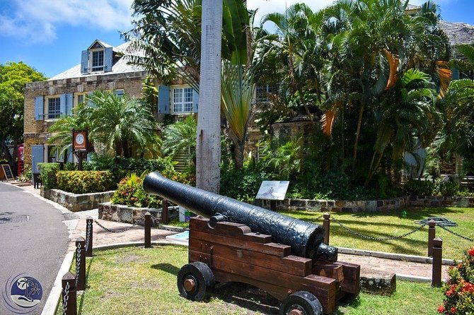 socoho-jeep-safari-historical-sites-lunch-beach