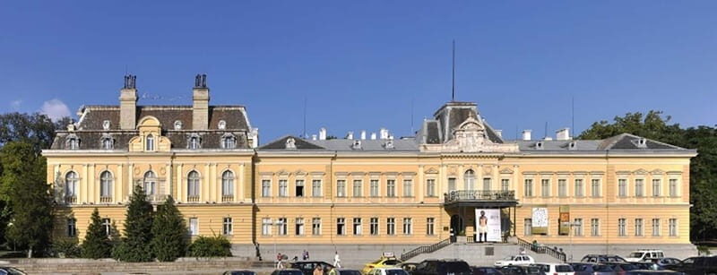 Sofia by Night: Panoramic City Tour and Folklore Dinner - The Sum Up