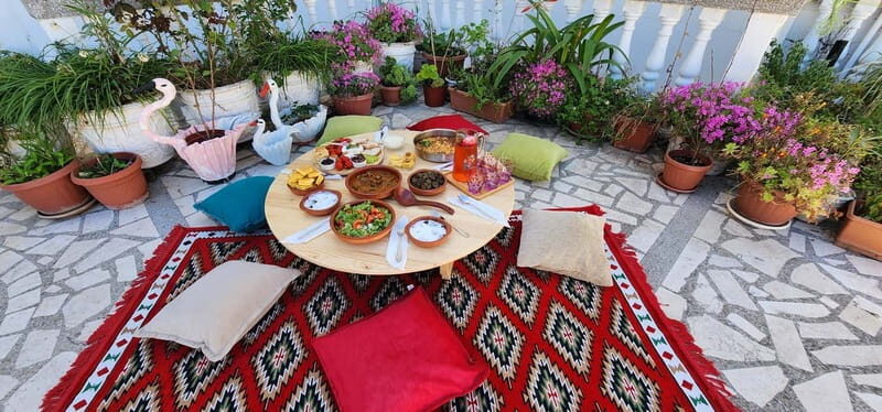 SOFRA - traditional dining - What is SOFRA - Traditional Dining?