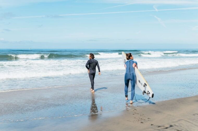 solana-beach-private-surf-lesson-with-board-and-wetsuit