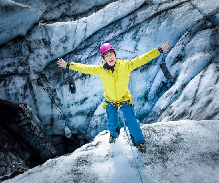 solheimajokull-glacier-guided-hike-with-equipment
