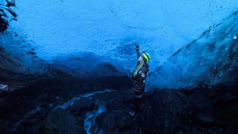 Sólheimajökull: Glacier Hike and Ice Cave Tour - Why You Should Consider This Tour