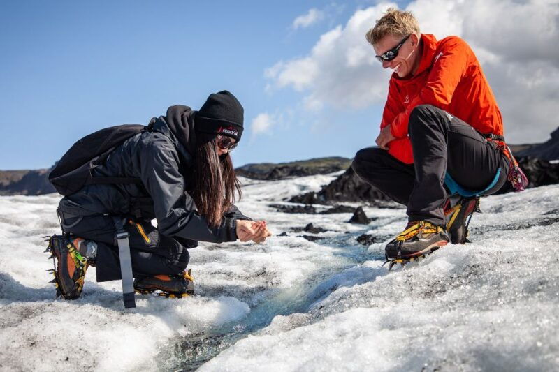 solheimajokull-guided-glacier-hike-2