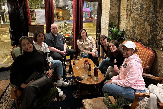 solo-in-paris-meetup-in-a-bar