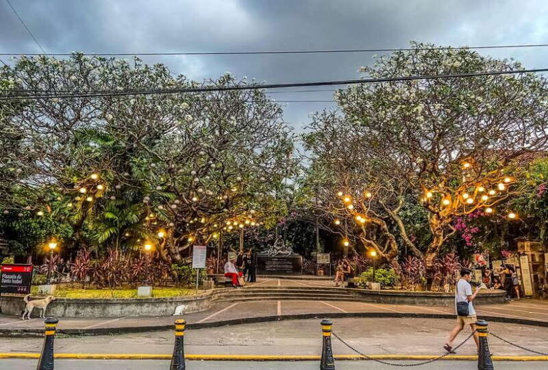 Solo Traveler Friendly Manila Walk w/ Mobile Photography - A Closer Look at the Manila Walk Experience