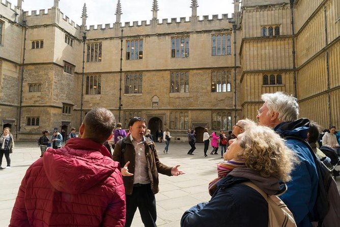 solo-travellers-university-or-harry-potter-private-group-tour