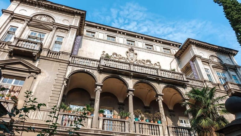 Sololaki - Urban Legends Walk of Bourgeoisie & Haunted Flats - Who Will Love This Tour?