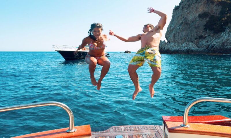 sorrento-amalfi-coast-full-day-cruise