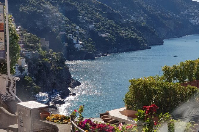 sorrento-amalfi-coast-with-driver-with-tour-guide