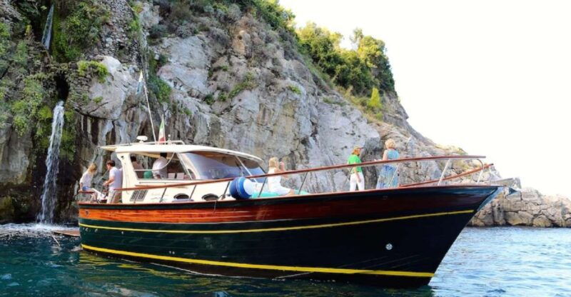 sorrento-and-amalfi-coast-small-group-tour-by-boat