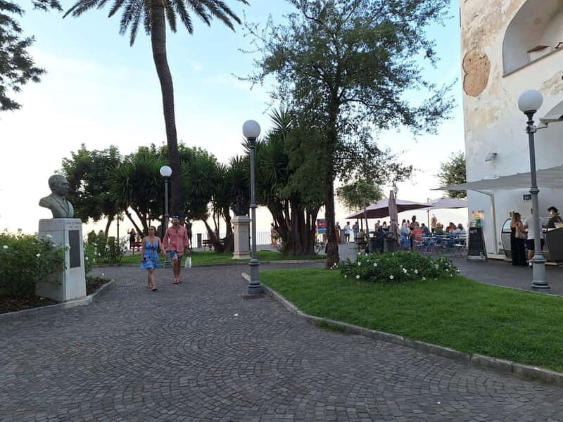 Sorrento: Dynamic Food and Wine Tour with Local Guide - Who Is This Tour Best Suited For?