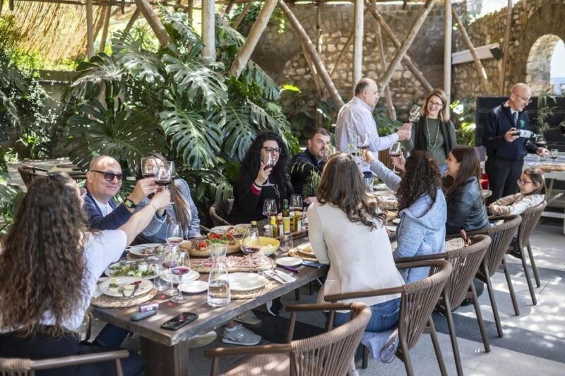 sorrento-full-wine-tasting-experience-in-a-historic-winery